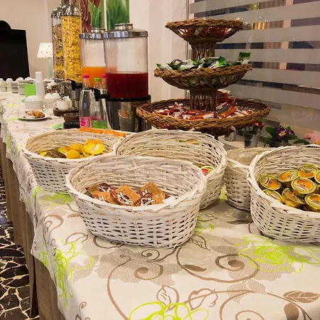 Hotel Nuova Riccione-3