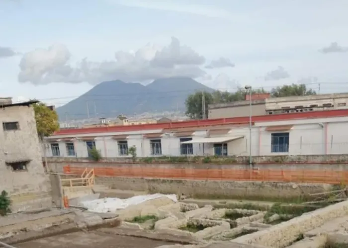 Home Regina Giovanna Napoli