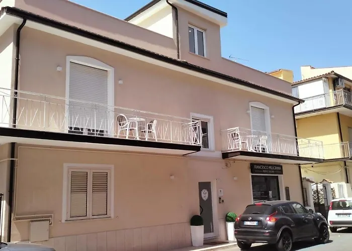 Hotel EconomiciMeligrana Central Rooms