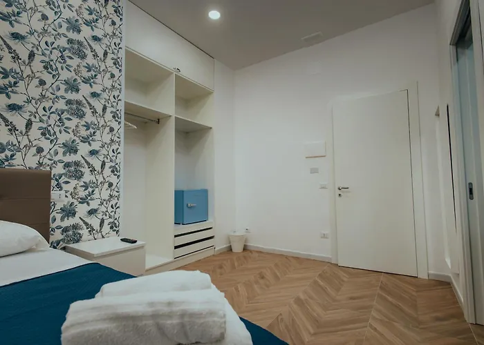 Otis Rooms Napoli