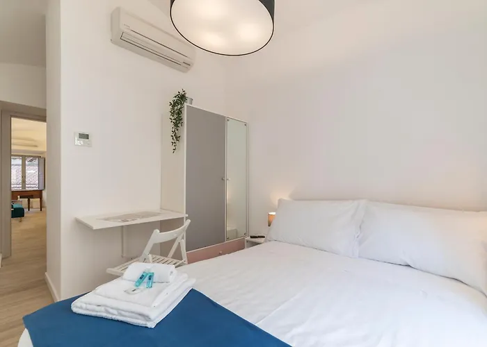 Hotel Roma Station House
