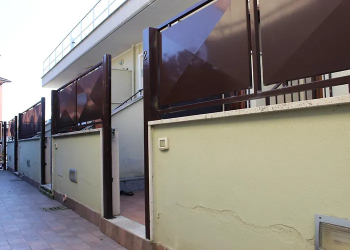 Villa Casa indipendente fronte Metro C Roma