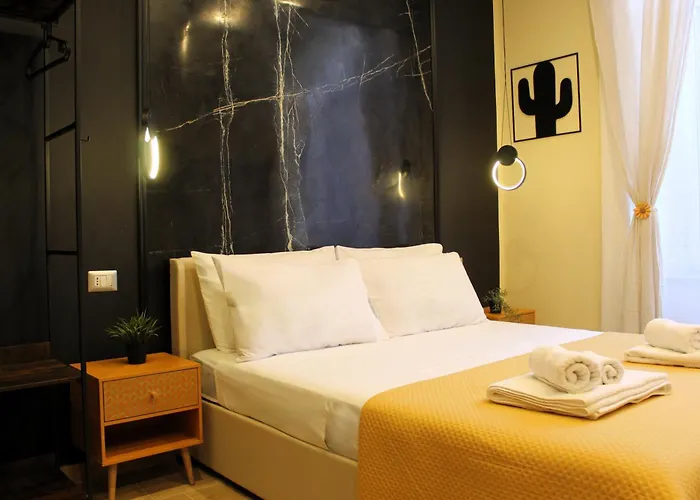 BlackWoody Contemporary Rooms - Napoli Centro Storico Via Toledo