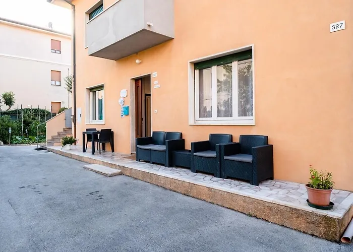 Casa Mafalda - Rooms, Friends And More - Affittacamere, Guest House Senigallia