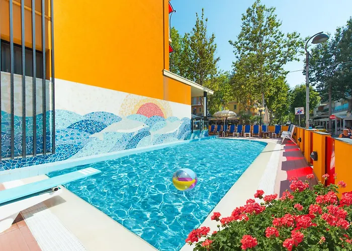 Hotel EconomiciViva Beach - 20M From The Beach & Large Breakfast