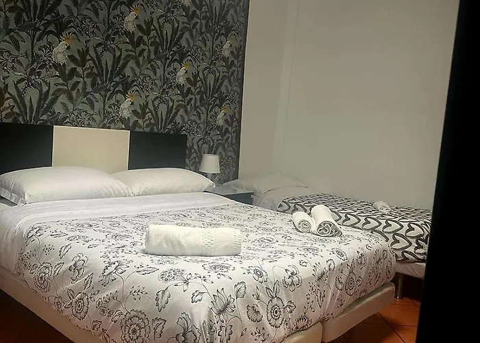 Hotel Happy House in Piazza Zama Roma