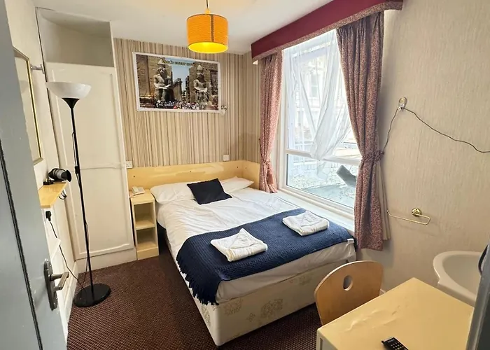 Warwick Road Rooms Londra