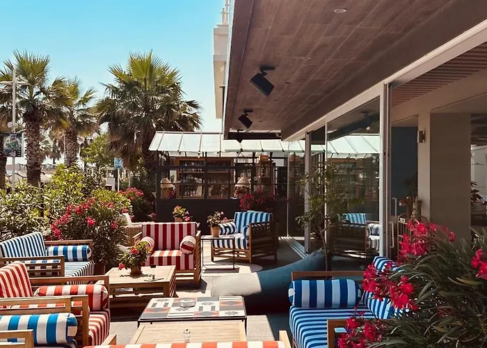 Hotel EconomiciMARITTIMO Riccione - Clipper FRONTE MARE