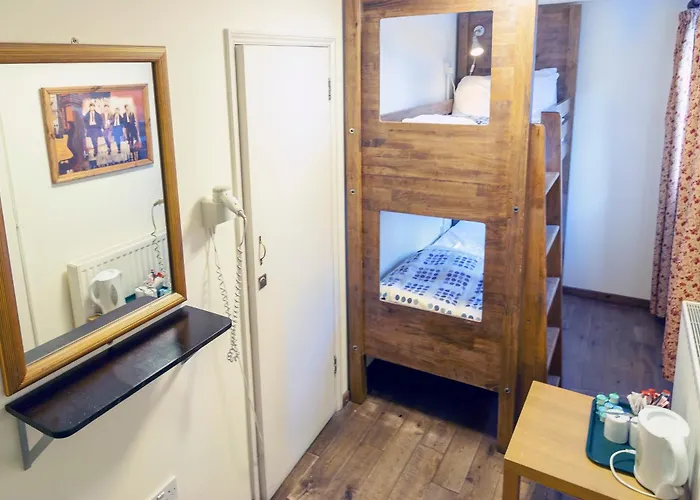 Hotel EconomiciPalmers Lodge Swiss