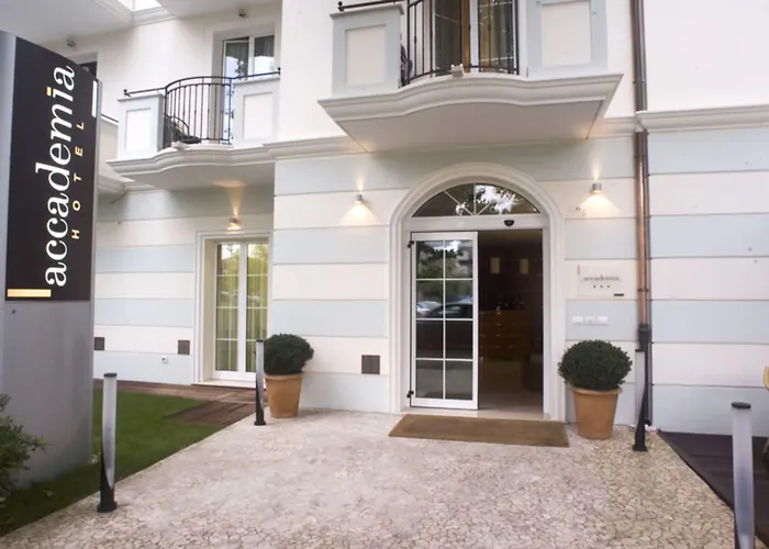 Hotel EconomiciAccademia