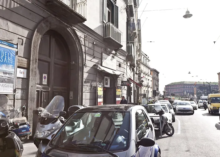 Hotel EconomiciB&B Medinaples