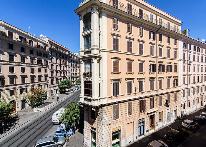 Hotel In The Center By Local Domus Roma