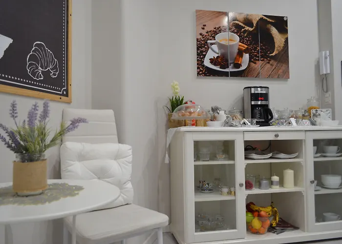 Moonlight Inn Guesthouse Roma