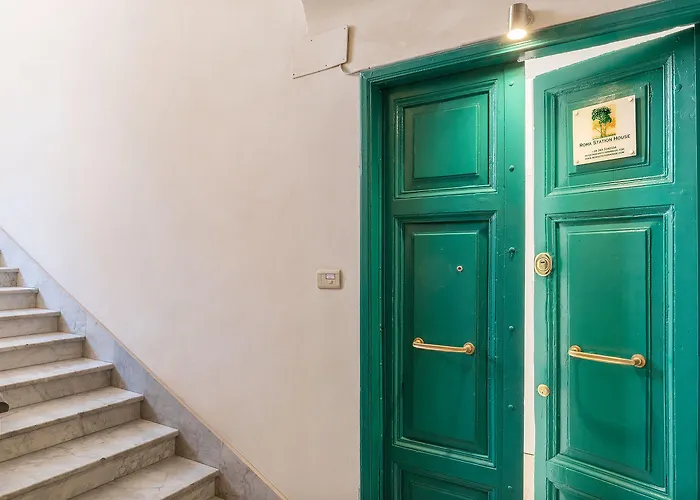 Hotel Roma Station House