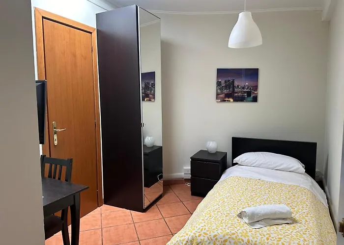 Hotel Happy House in Piazza Zama Roma