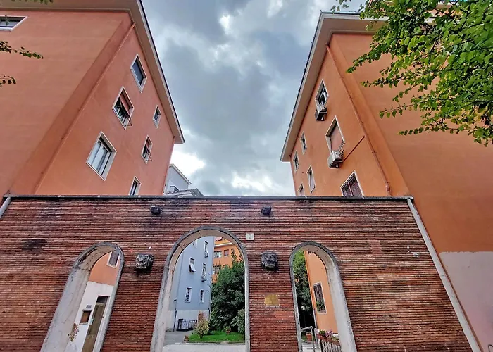 The Place Gallia - New Guesthouse San Giovanni- Self Check-In - Modern Bathrooms-Near Metro A Roma
