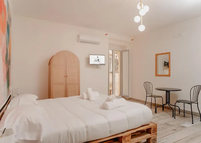 Hotel Famme Sta Cuiete 2 Napoli