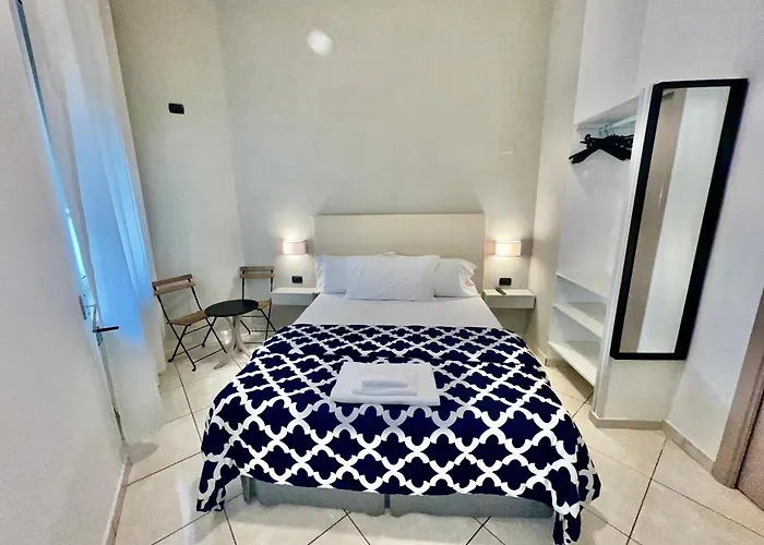 Hotel Tuanis Napoli