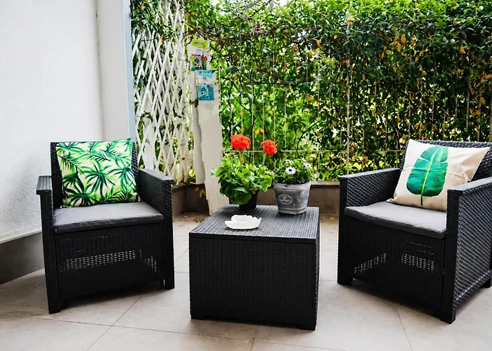 Garden Rooms By Casa Proto Roma