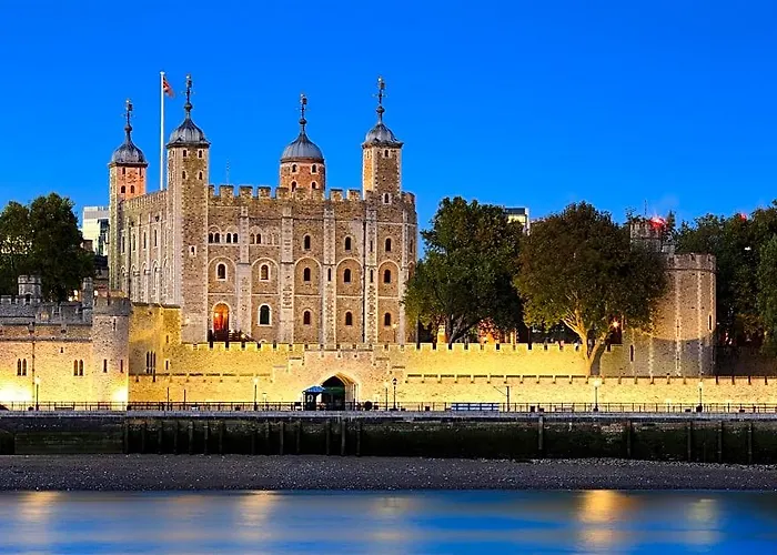 Comfort Hotel Tower Of Londra