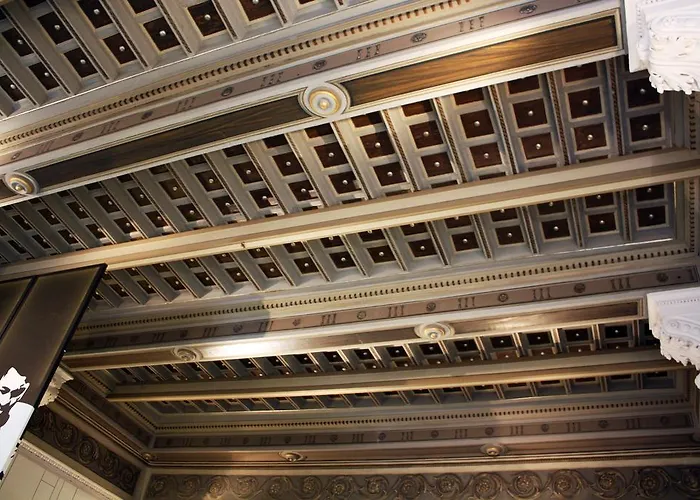 Piazza Del Gesu' Luxury Suites