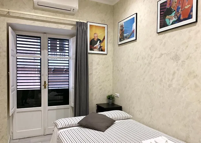 Hotel EconomiciBed No Breakfast Ak