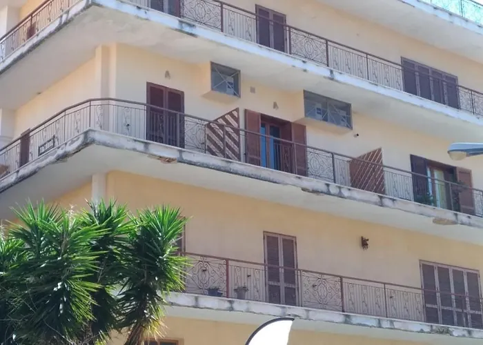 T-Room Tropea